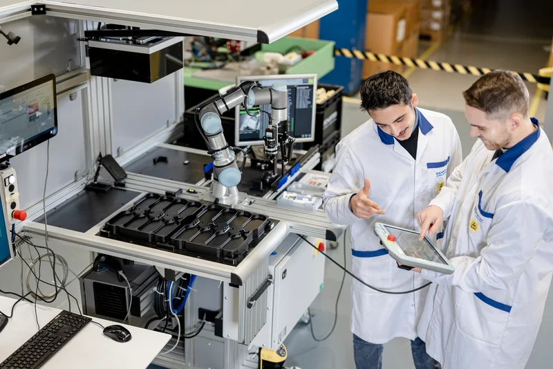 Our VARIOincubator sites provide you all services you need for the effective and reliable development and industrialization of electronic solutions.